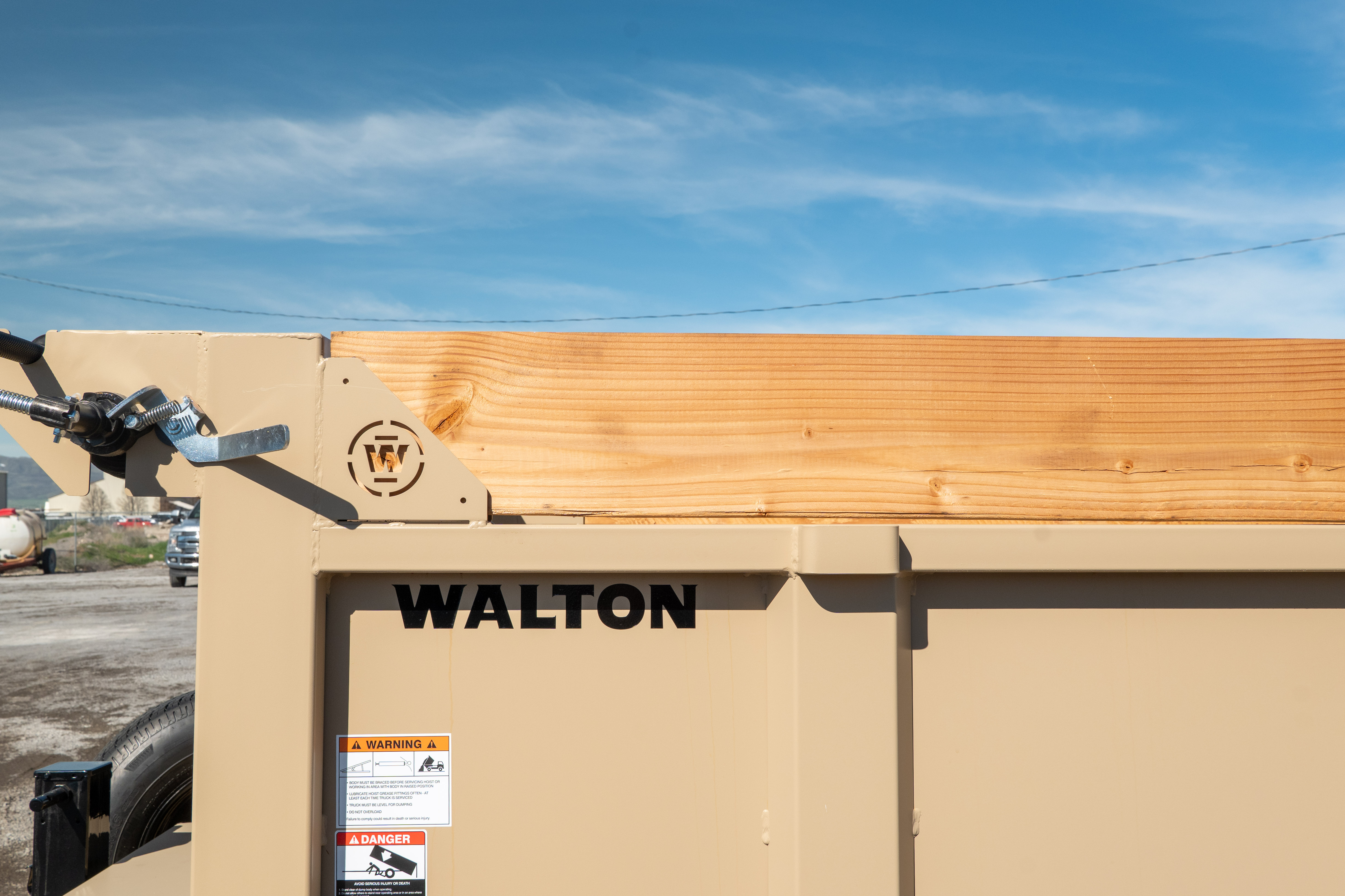 DHV207 — Board bracket detail