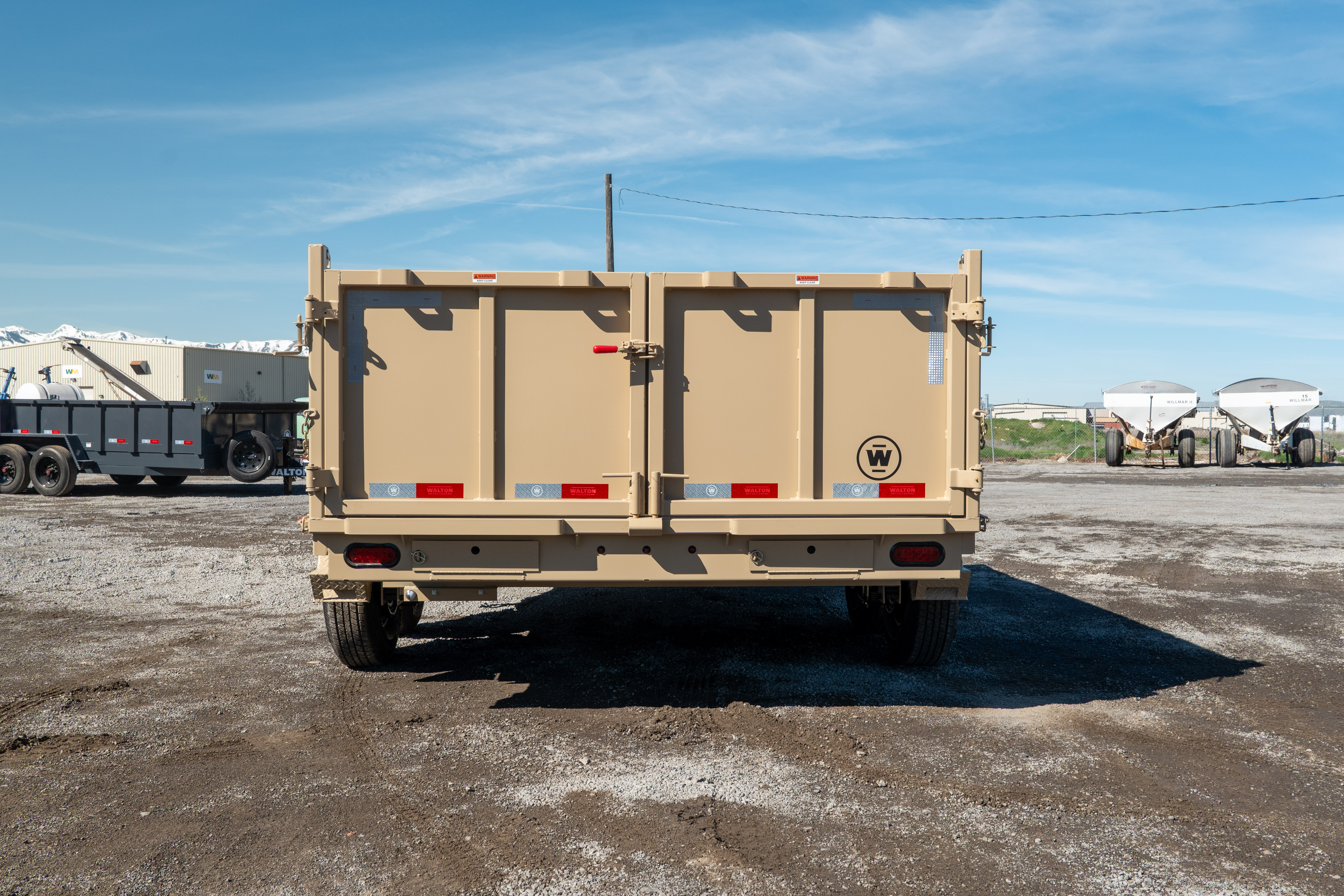 DHV207 — Rear view